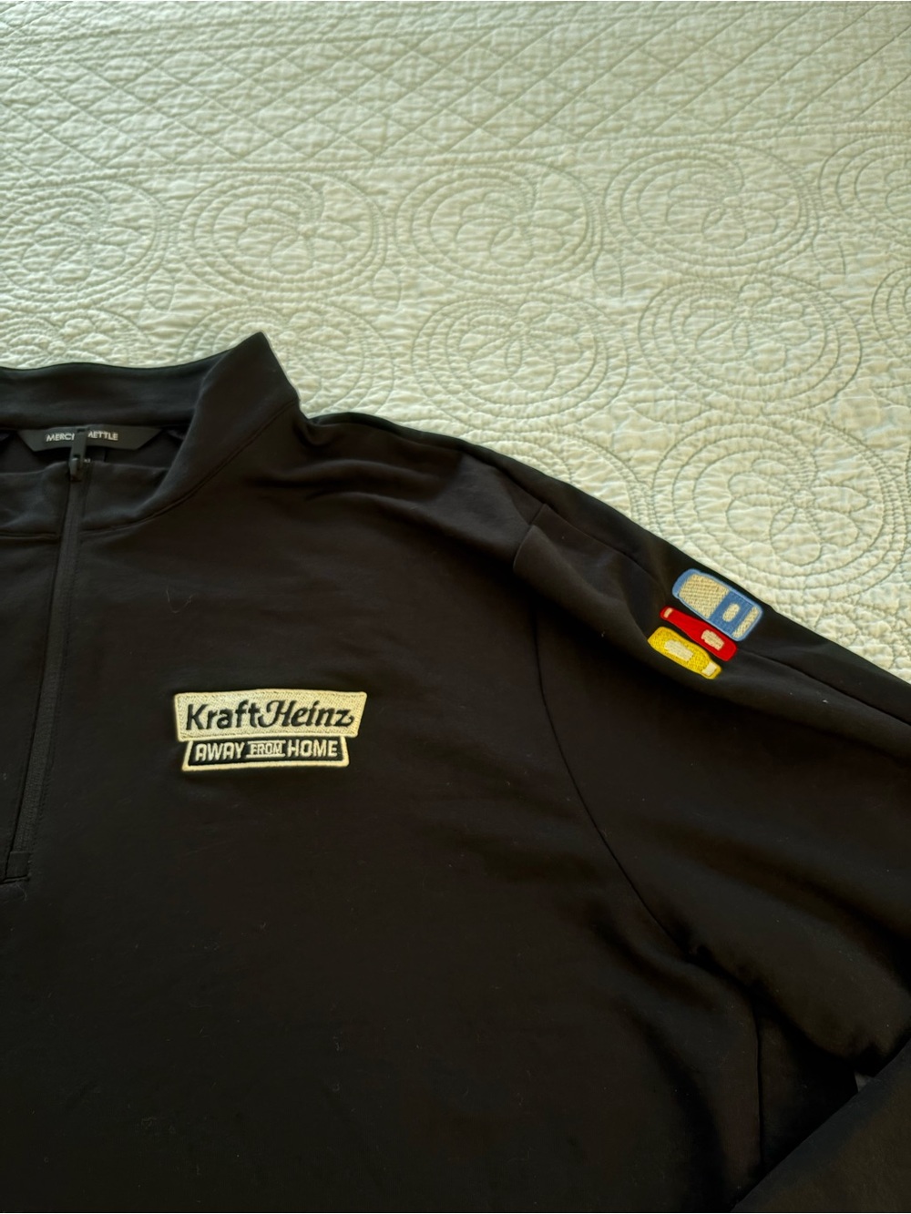 Kraft Heinz 1/4 zip employee performance pullover.  Size 2XL.